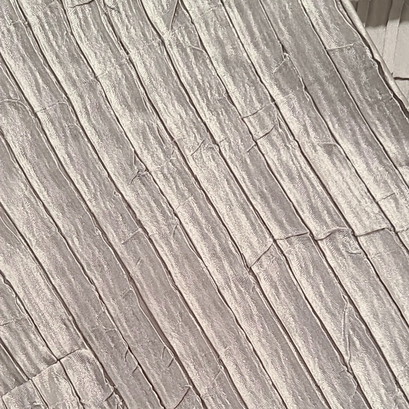 Elegant Silver Women's Top - Picture 4 of 4